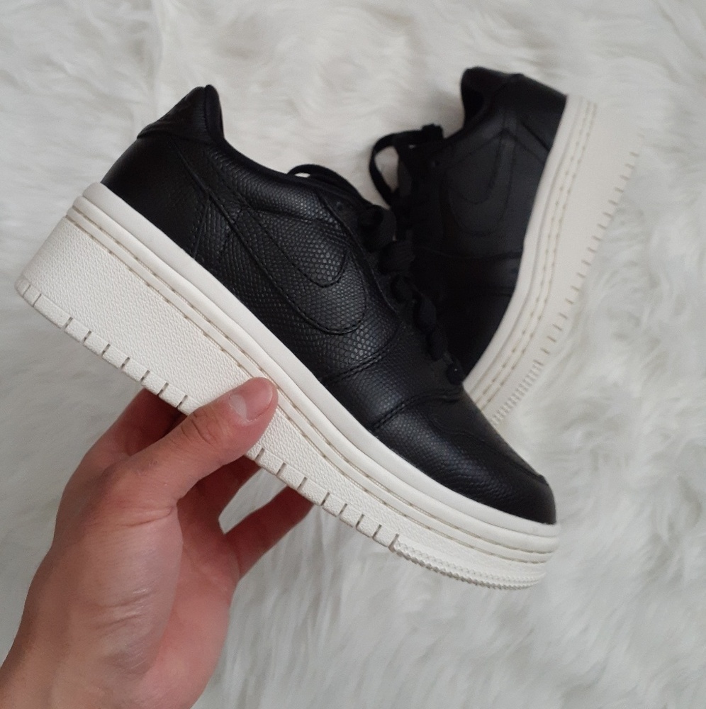 Jordan 1 Low Lifted Womens Size 6 Black